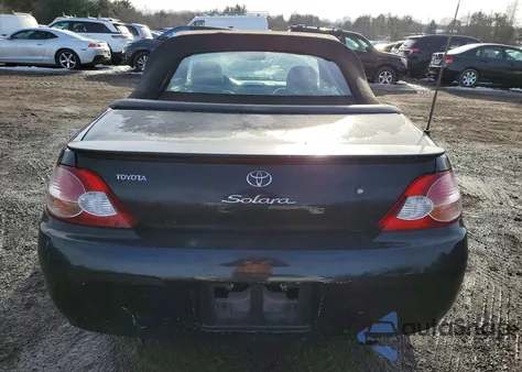 2002 Toyota Camry Solara Se z USA, uszkodzony, nr VIN 2T1FF28PX2C600331
